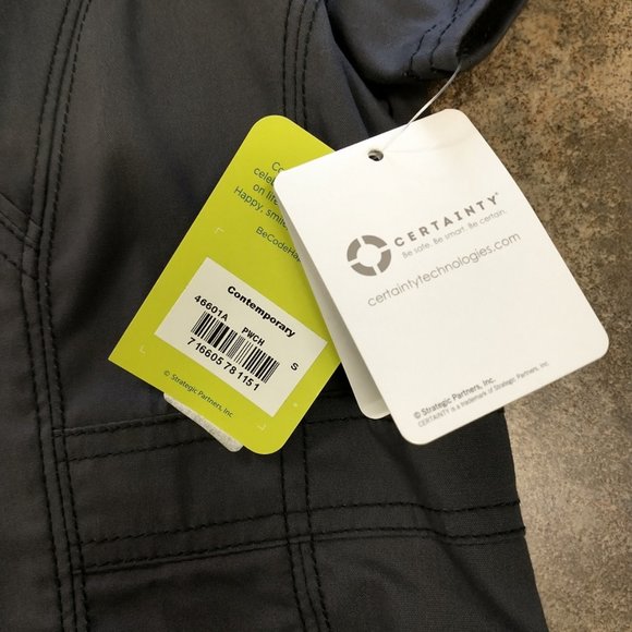 Code Happy Scrub Top! - Picture 5 of 5